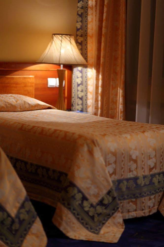 Orient Star Hotel Самарканд Екстер'єр фото